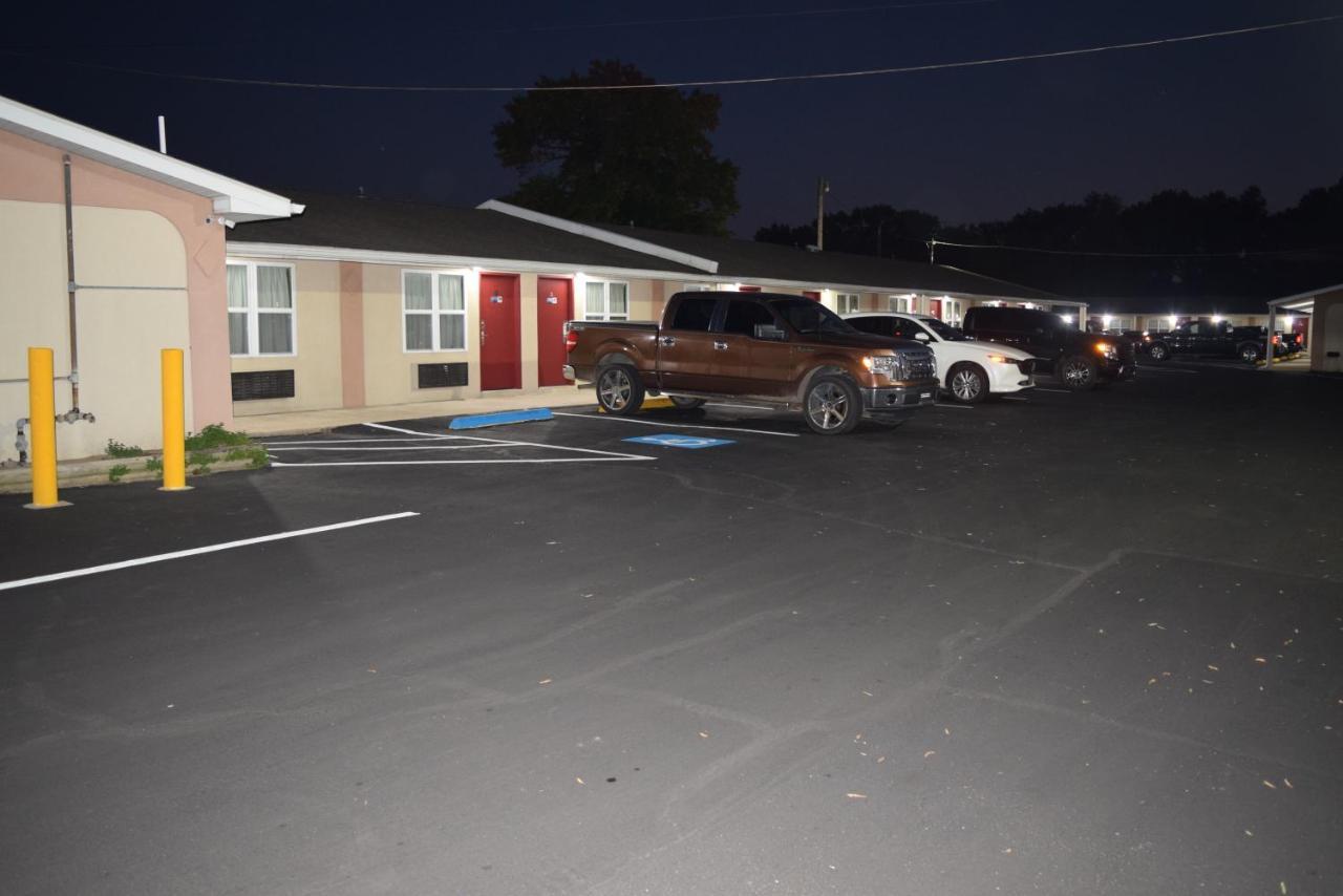 White Oaks Motel Pennsville/Carneys Point Extérieur photo